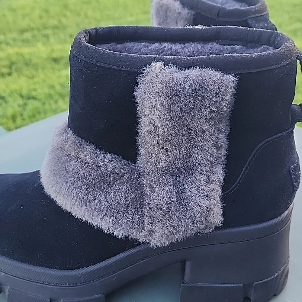 UGG BROOKLYN SUNBURST Boots Size 11 SN 1145710